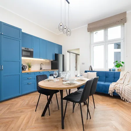 Discover - 3 Rakowicka St - Center With Ac & Netflix 아파트 *