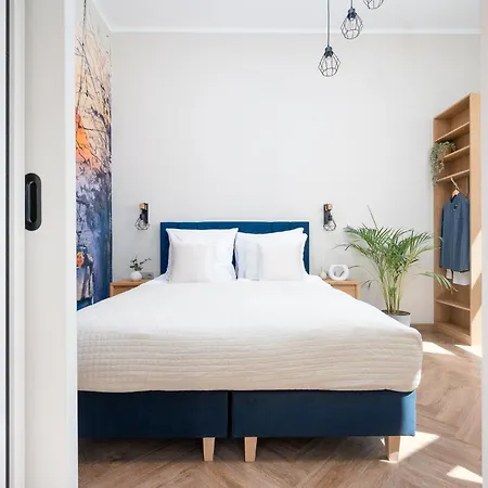 Discover - 3 Rakowicka St - Center With Ac & Netflix 크라쿠프